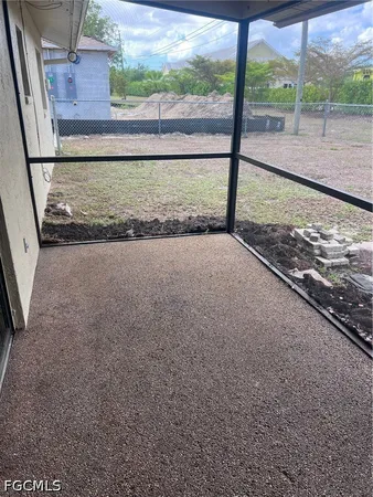 $1,250 | 1416 Southeast 1st Place, Cape Coral, FL 33991