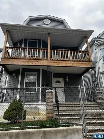 $2,300 | 159 Montgomery Street, Unit 3, Paterson, NJ 07501
