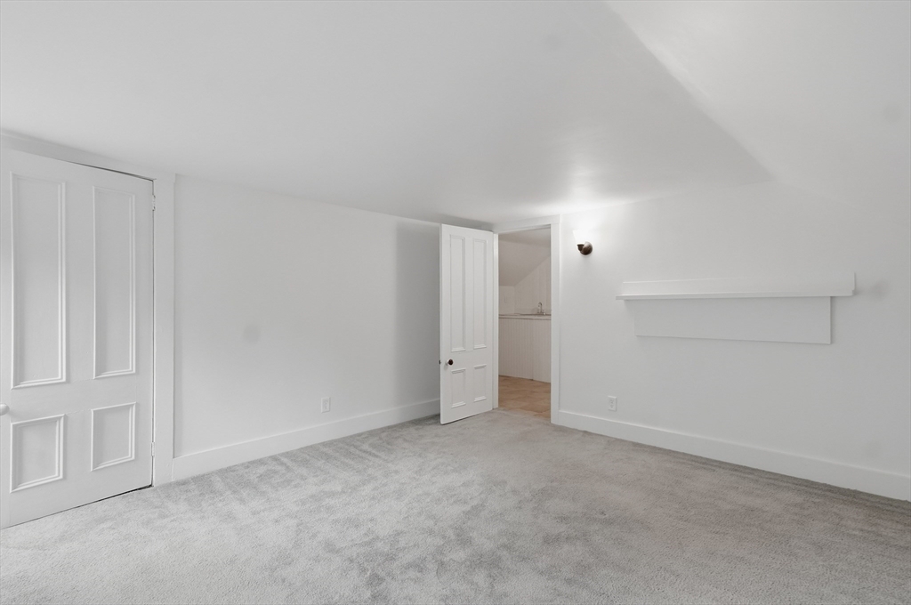 239 Fairmount Street Lowell, MA 01852 - Photo 28 of 42
