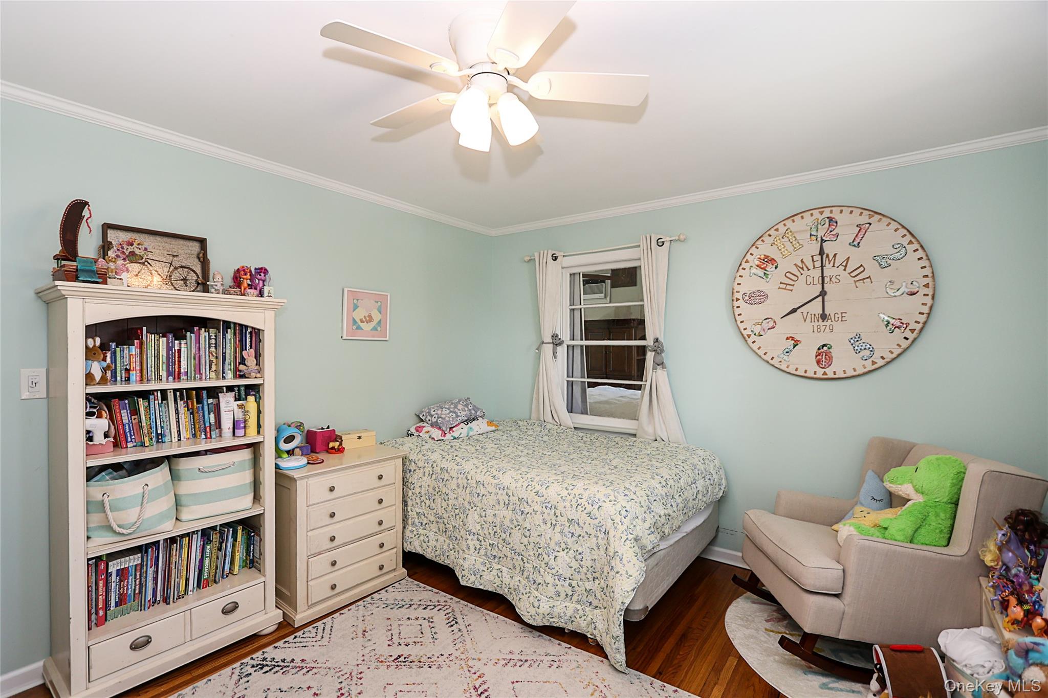 15 Hemlock Street Merrick, NY 11566 - Photo 24 of 47