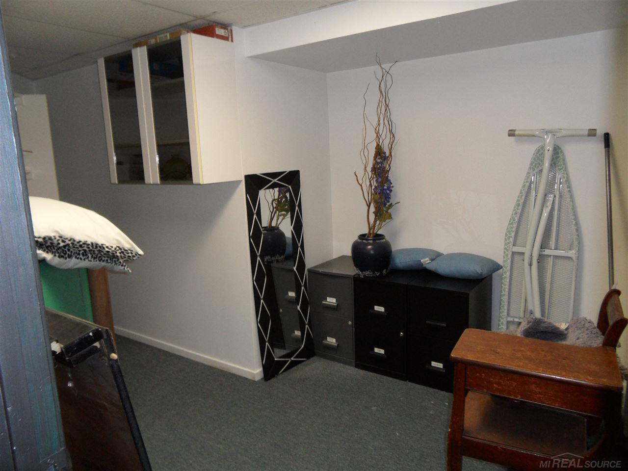 454 Daylily Drive Rochester, MI 48307 - Photo 27 of 41 BSMT STORAGE
