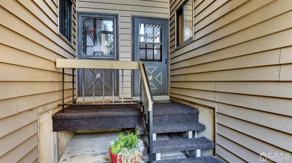 3 The Crescent Clinton, NJ 08809 - Photo 7 of 37