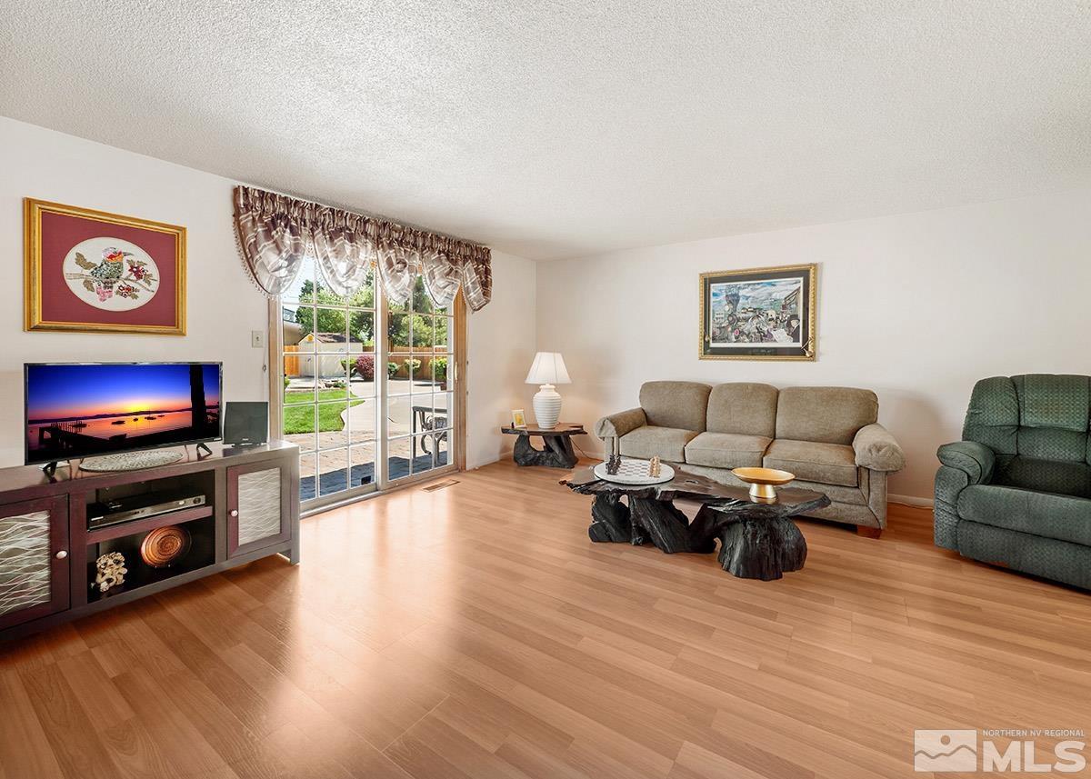 865 Cavanaugh Drive Reno, NV 89509 - Photo 4 of 31 Photo 4