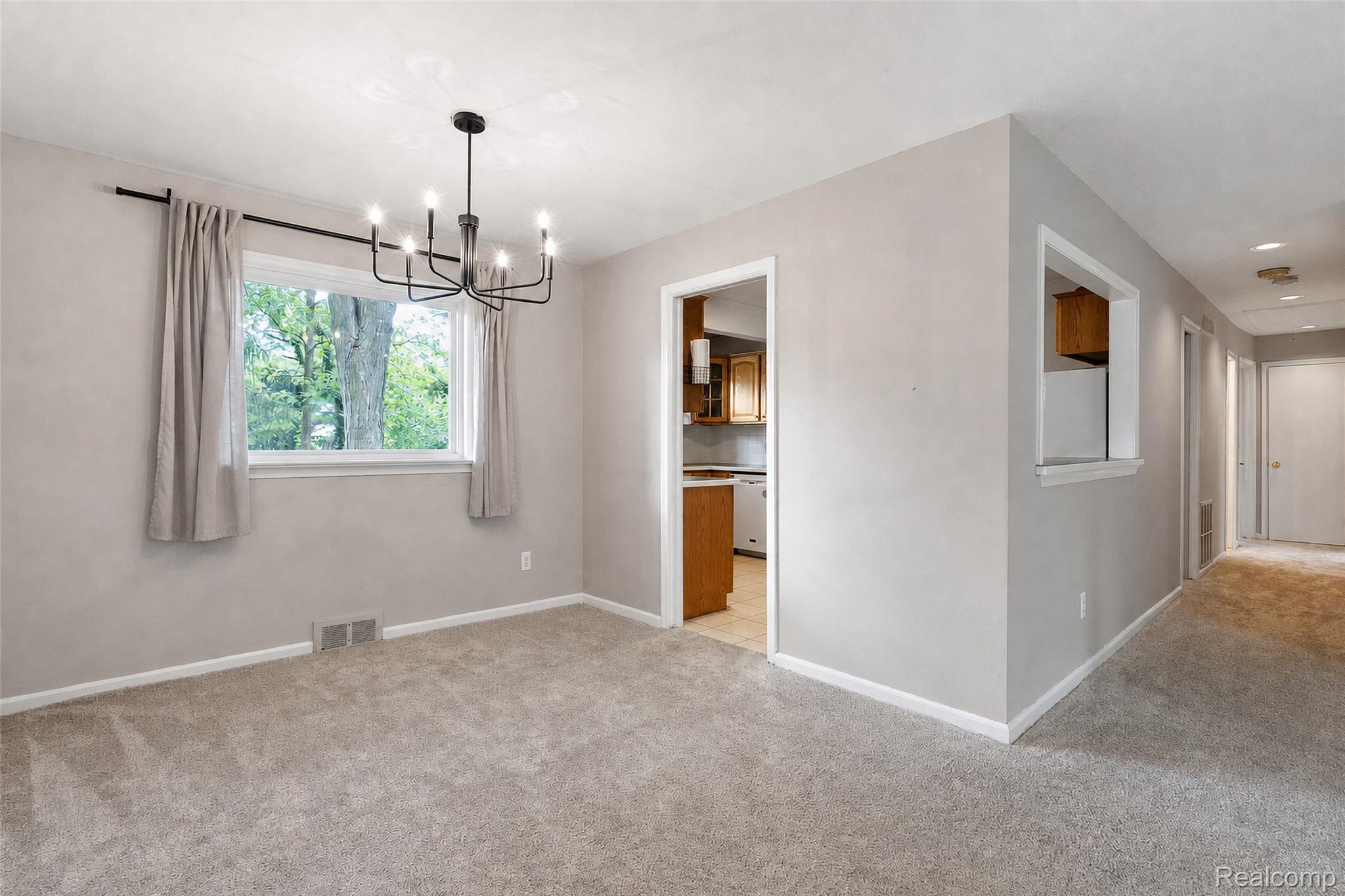 1846 Pembroke Road Birmingham, MI 48009 - Photo 19 of 37 A-1846 Pembroke Birmingham-21.jpg