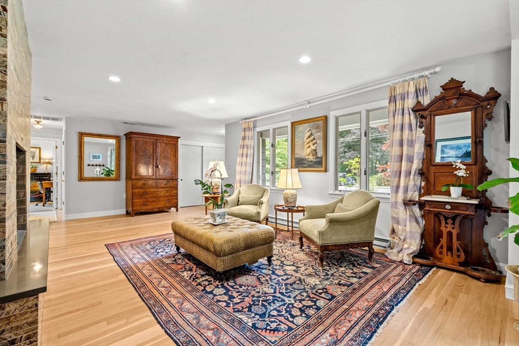 50 Holt Road Andover, MA 01810 - Photo 7 of 37