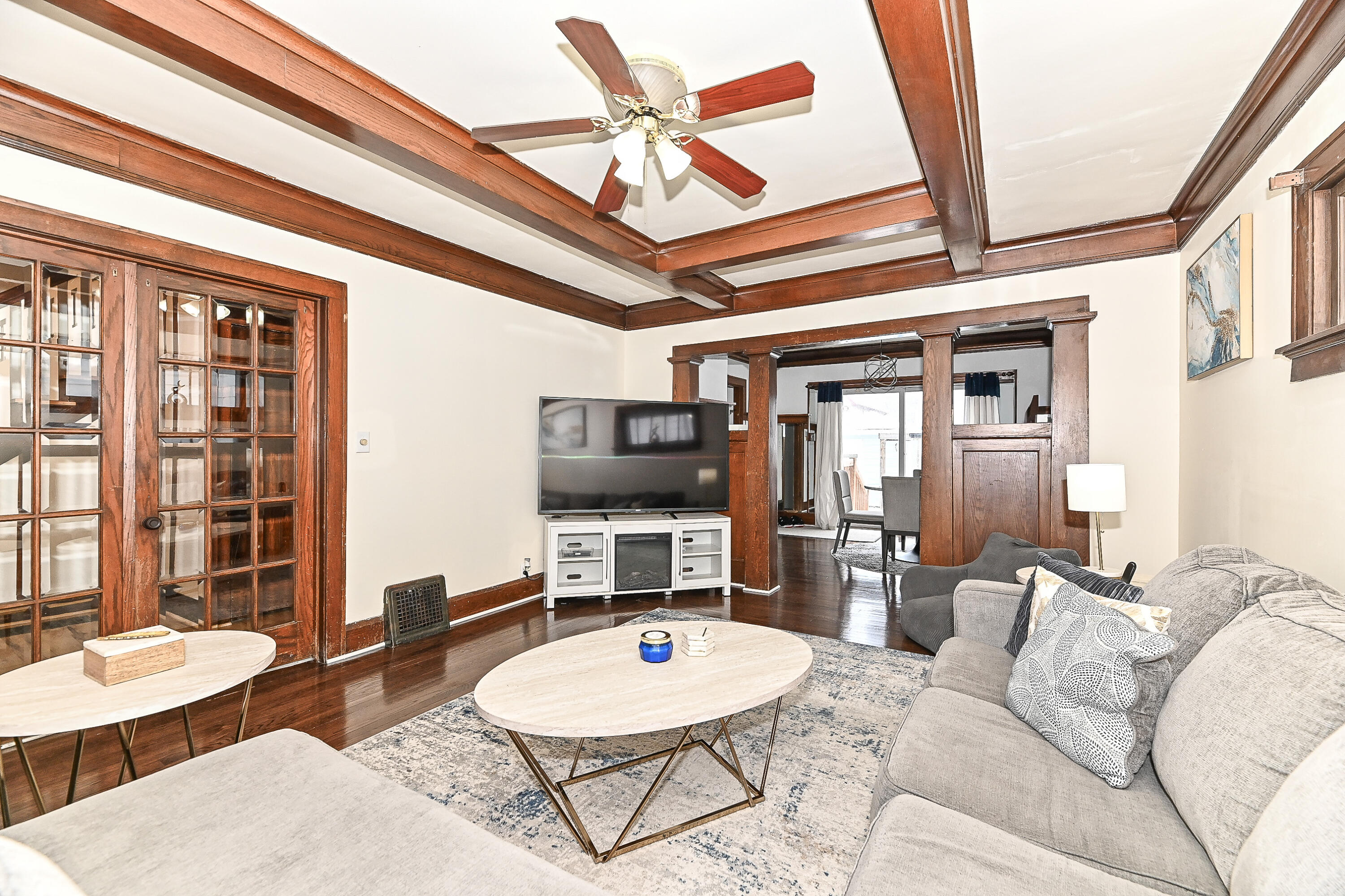 2031 Slauson Avenue Racine, WI 53403 - Photo 12 of 38 So much character