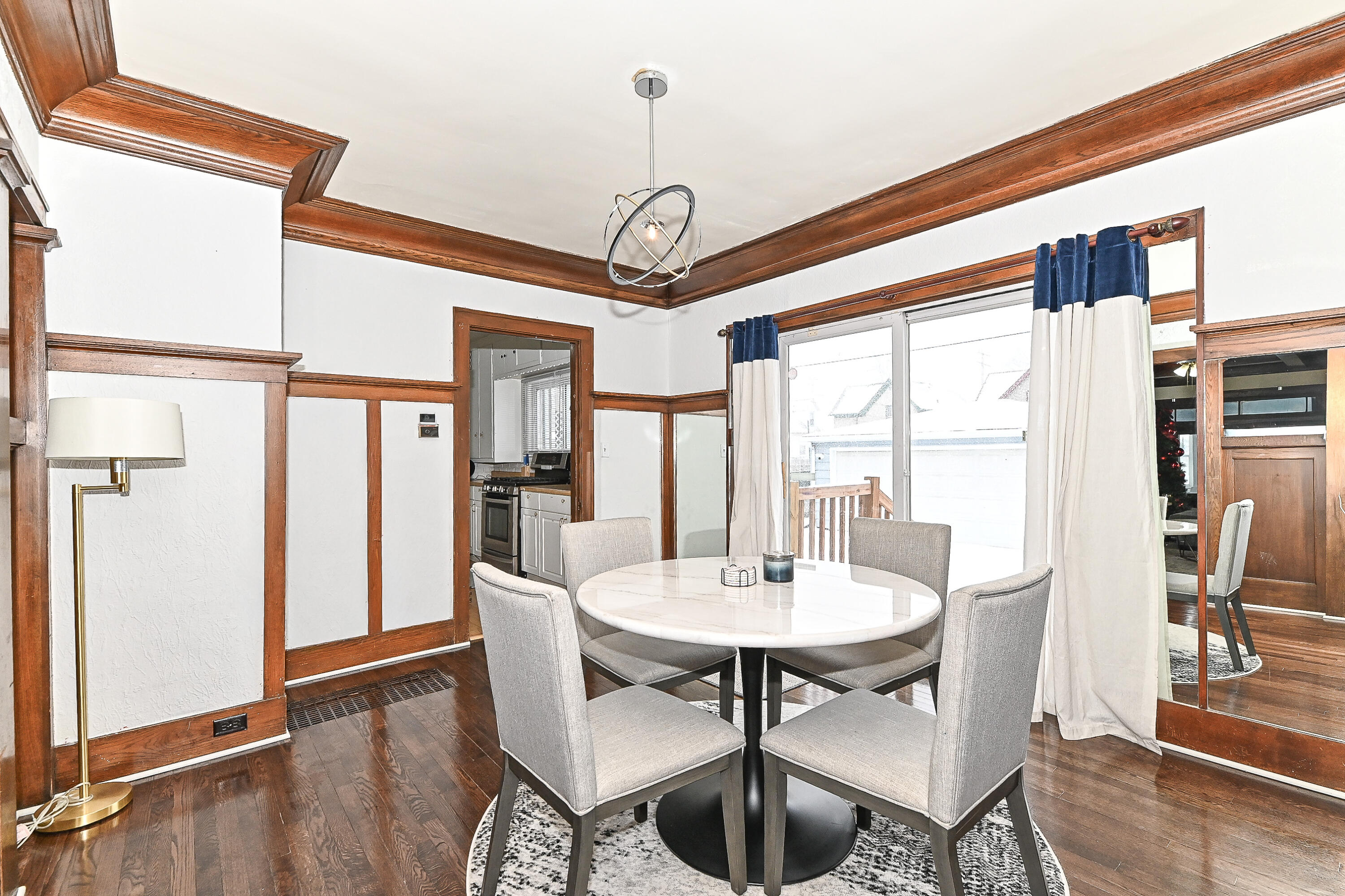 2031 Slauson Avenue Racine, WI 53403 - Photo 14 of 38 Access to the back yard