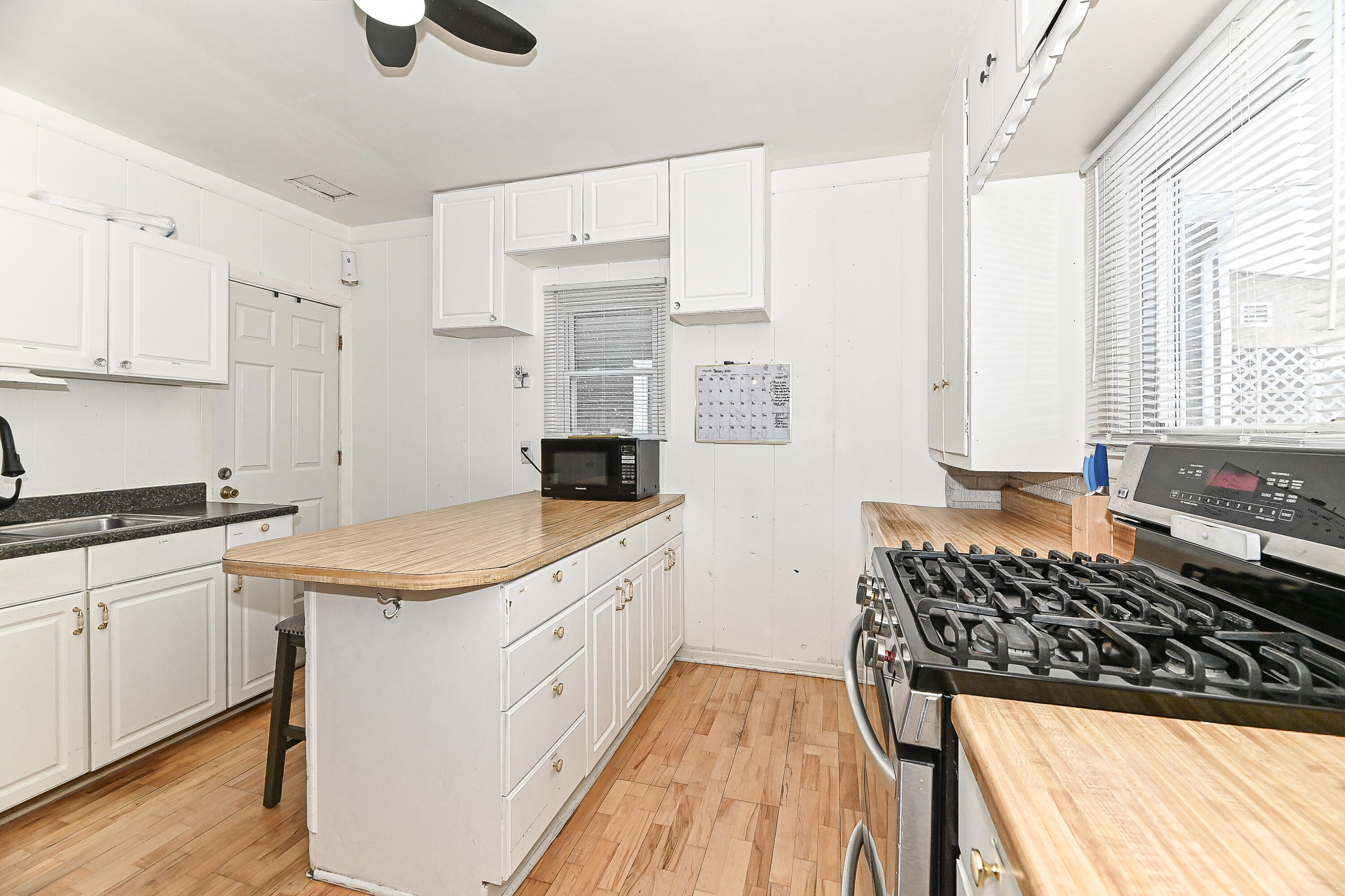 2031 Slauson Avenue Racine, WI 53403 - Photo 19 of 38 Island convenient for prep