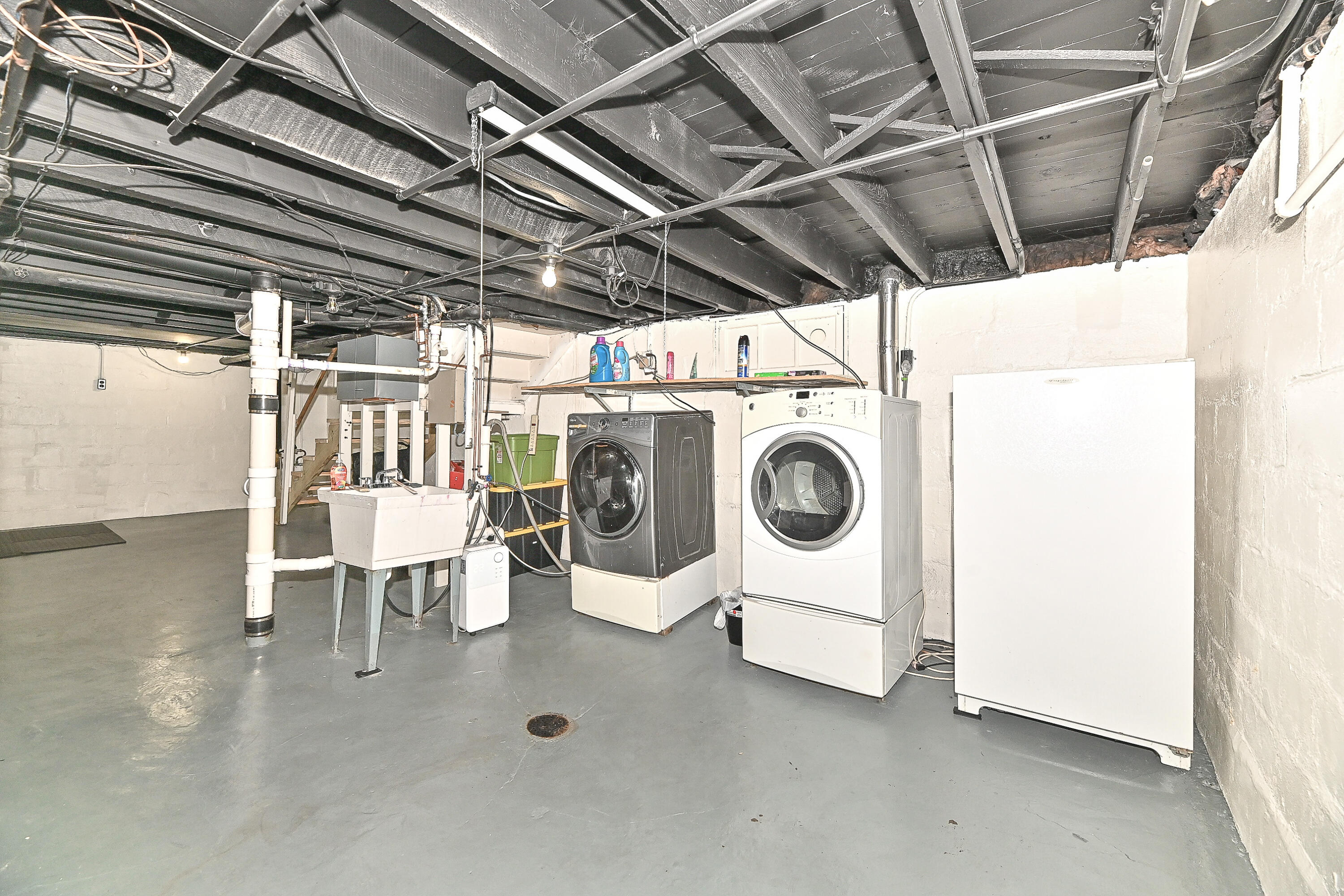 2031 Slauson Avenue Racine, WI 53403 - Photo 34 of 38 Laundry