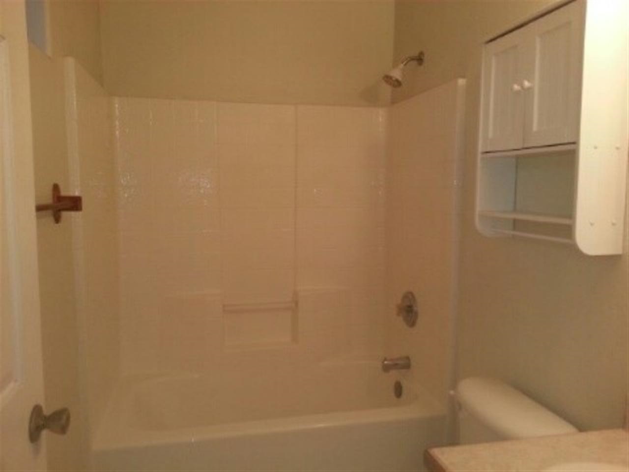6243 Sutter Drive Lakeside, AZ 85929 - Photo 5 of 5 a bathroom with a bathtub