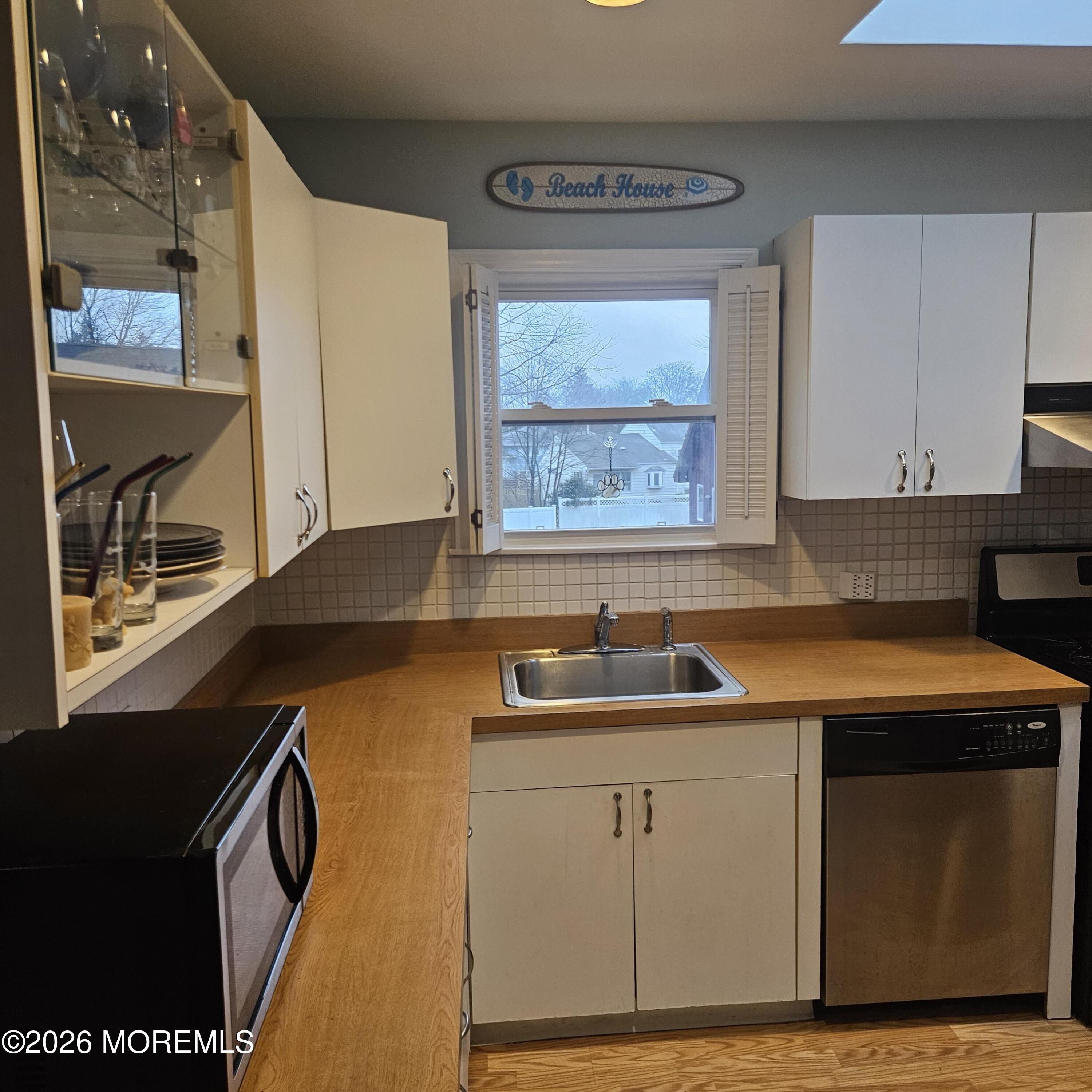 25 Monmouth Road, Unit 2 Oceanport, NJ 07757 - Photo 6 of 22 1000067167 (2)