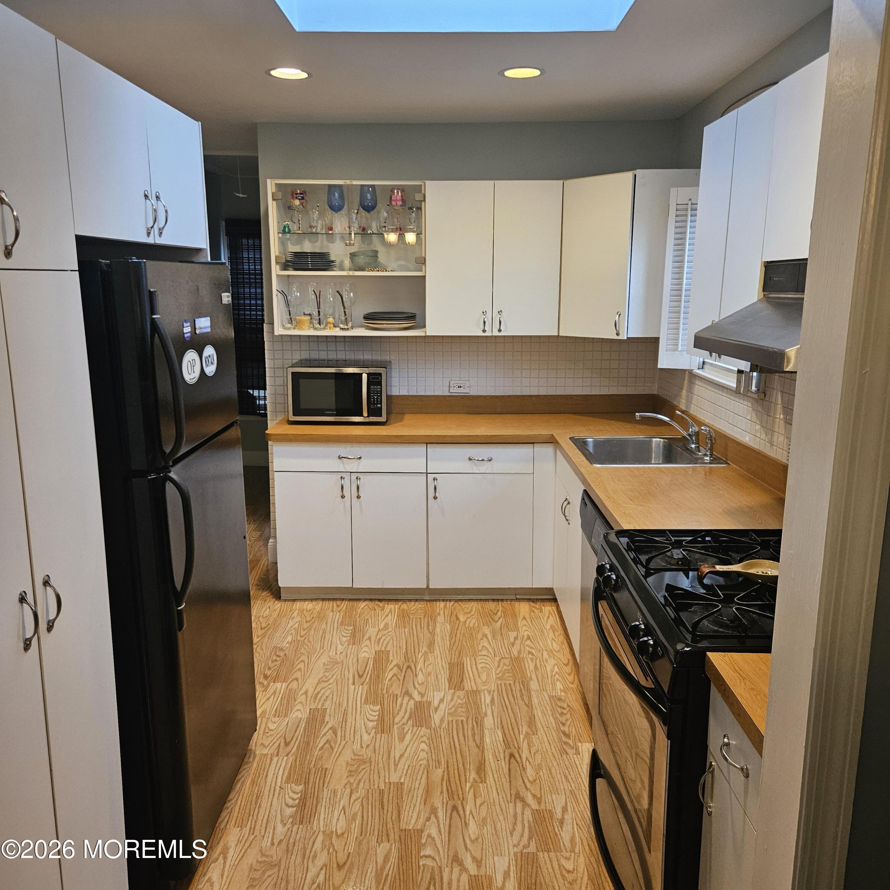 25 Monmouth Road, Unit 2 Oceanport, NJ 07757 - Photo 8 of 22 1000067164 (2)