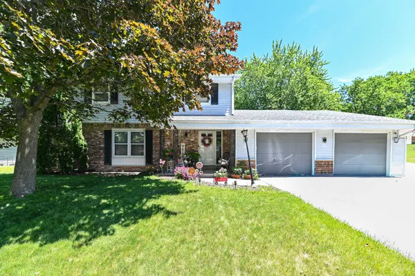 $349,999 | 7524 North 90th Street, Milwaukee, WI 53224