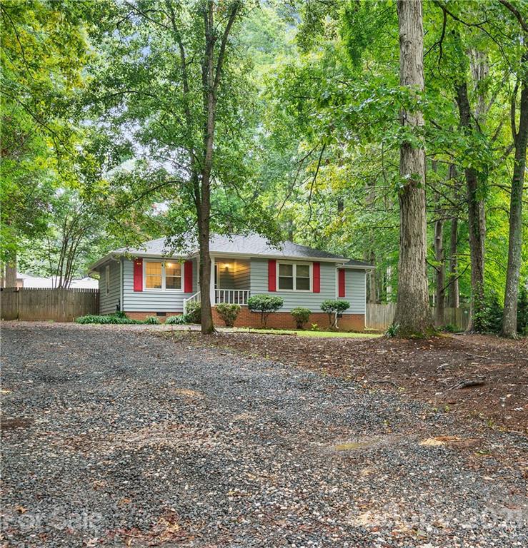 5916 Senconee Road Matthews, NC 28104 - Photo 2 of 19 Gallery Image 2