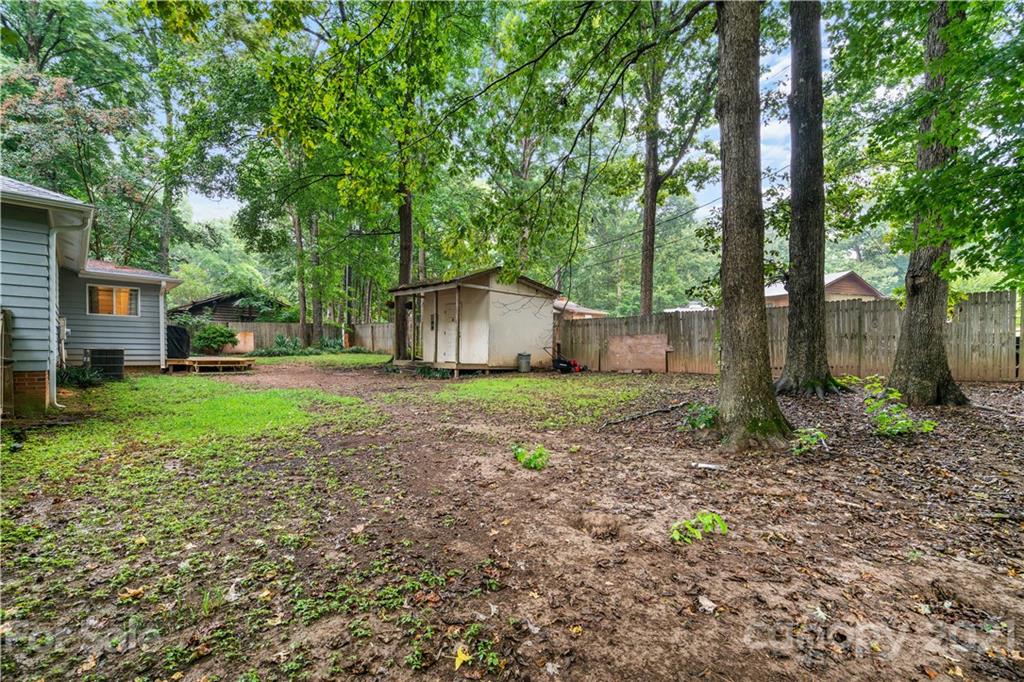 5916 Senconee Road Matthews, NC 28104 - Photo 18 of 19 Gallery Image 18