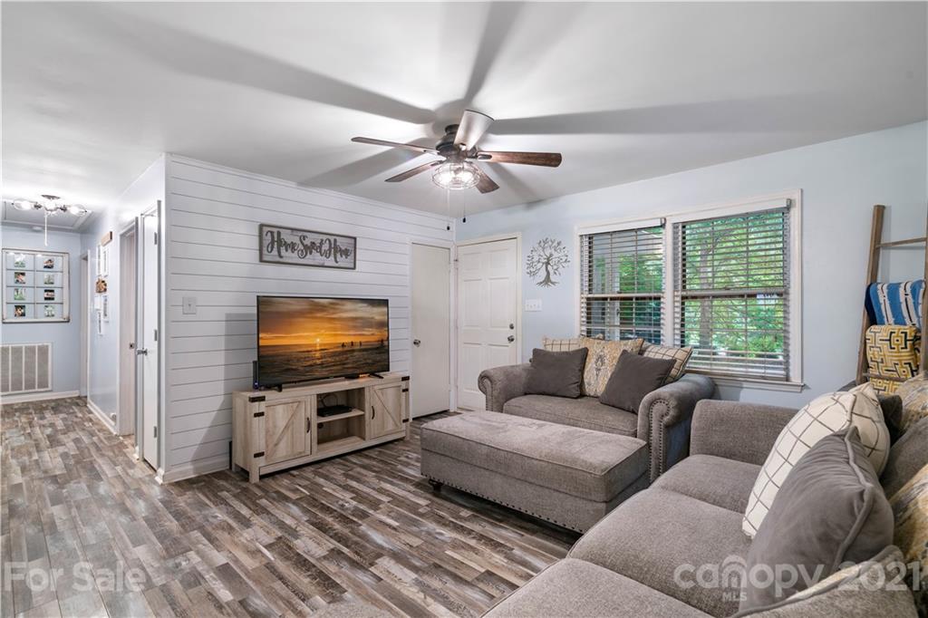 5916 Senconee Road Matthews, NC 28104 - Photo 8 of 19 Gallery Image 8