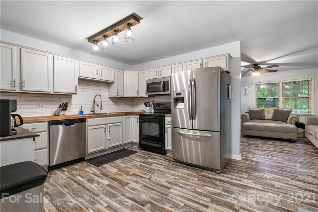 5916 Senconee Road Matthews, NC 28104 - Photo 10 of 19 Gallery Image 10