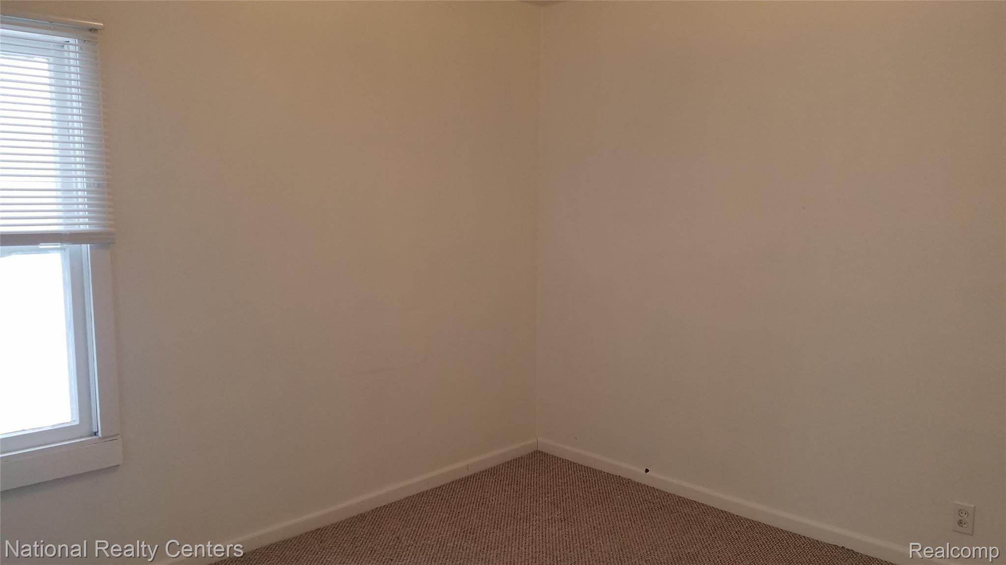 11295 Stark Road Livonia, MI 48150 - Photo 12 of 17 20210125_154922.jpg