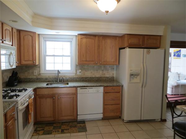 34 Heritage Road Billerica, MA 01821 - Photo 4 of 25