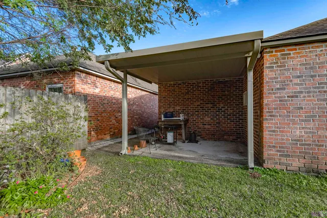 $378,000 | 1223 East Stanwick Place, Baton Rouge, LA 70810