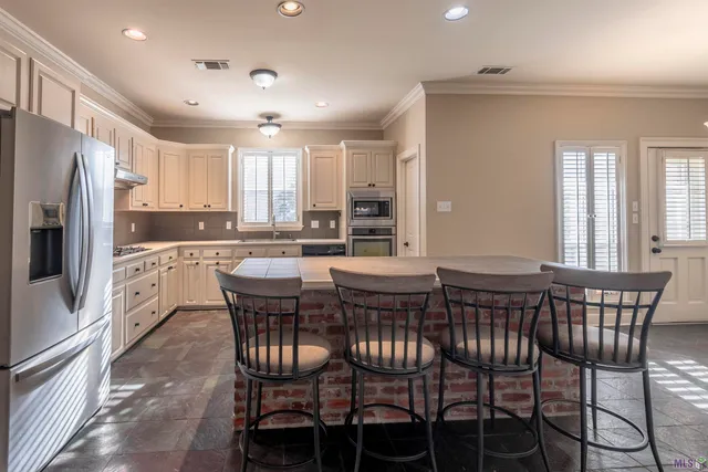 $378,000 | 1223 East Stanwick Place, Baton Rouge, LA 70810