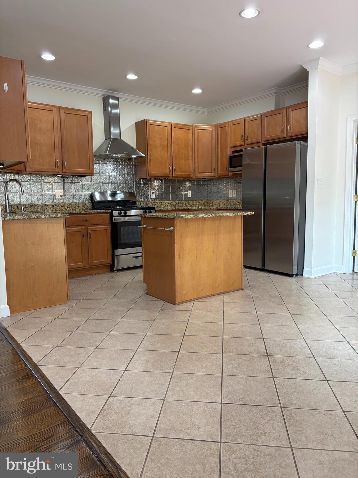 6711 Greendale Road Alexandria, VA 22310 - Photo 2 of 35 Kitchen