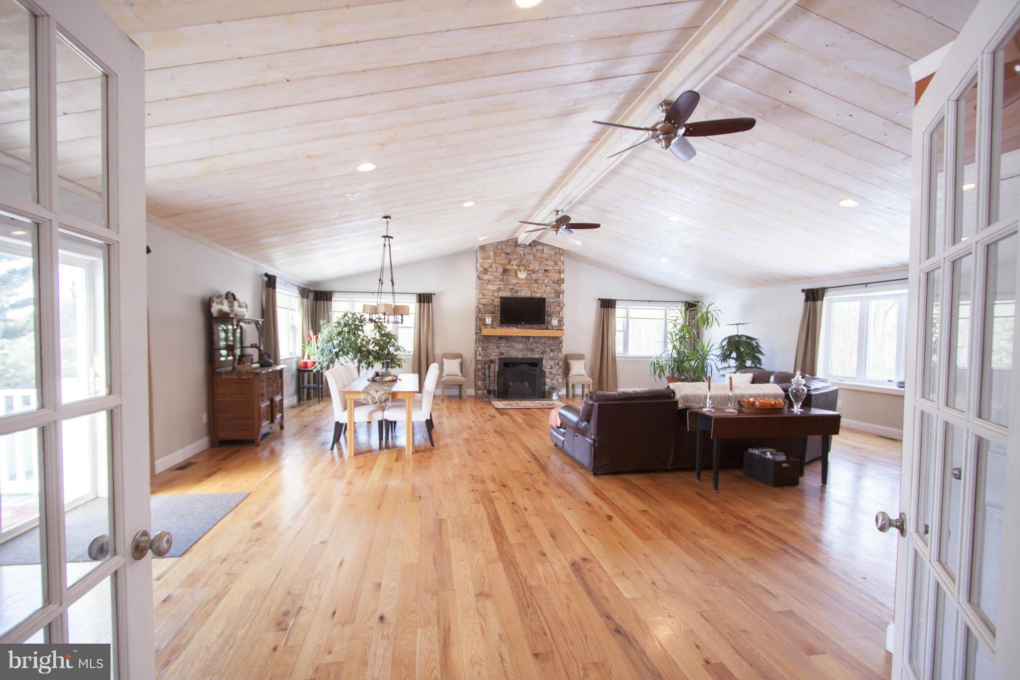 2113 Swartz Road Darlington, MD 21034 - Photo 6 of 27 Living Room