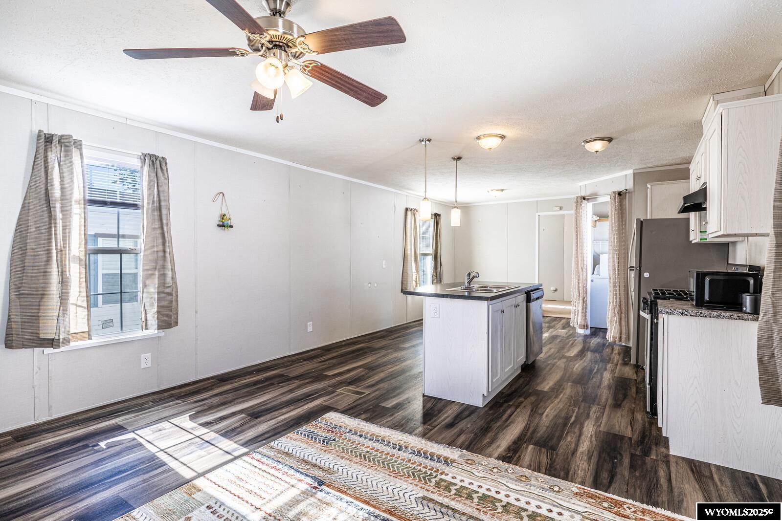 2760 South Robertson Road, Unit 99 Casper, WY 82604 - Photo 7 of 20