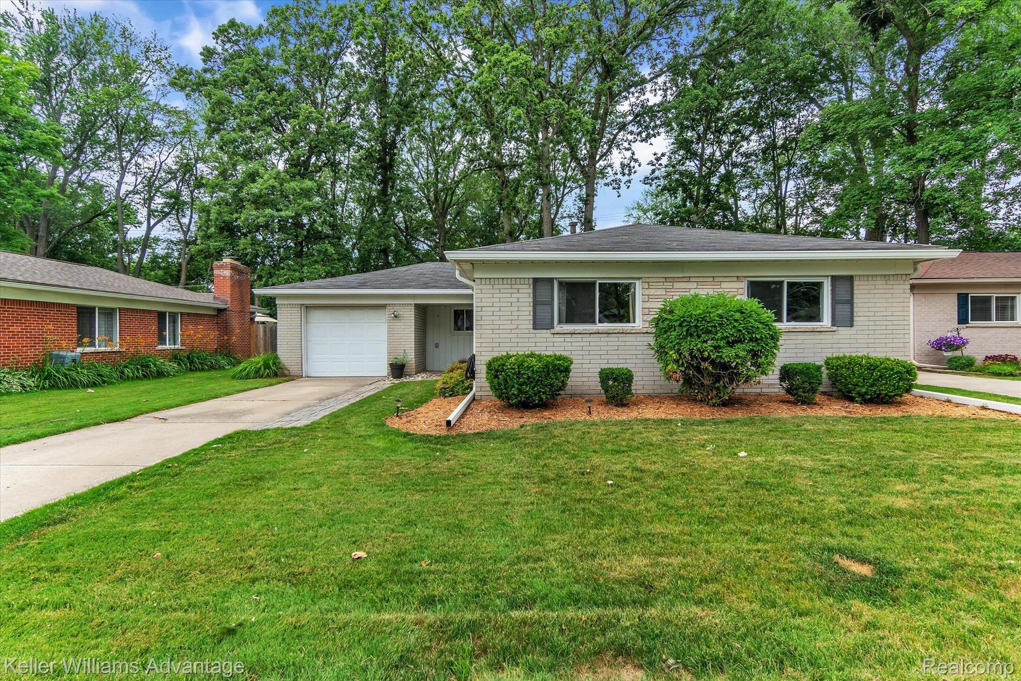 23257 Tuck Road Farmington, MI 48336 - Photo 2 of 25