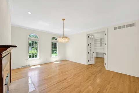 $2,695,000 | 2146 West Columbia Court, Mequon, WI 53092