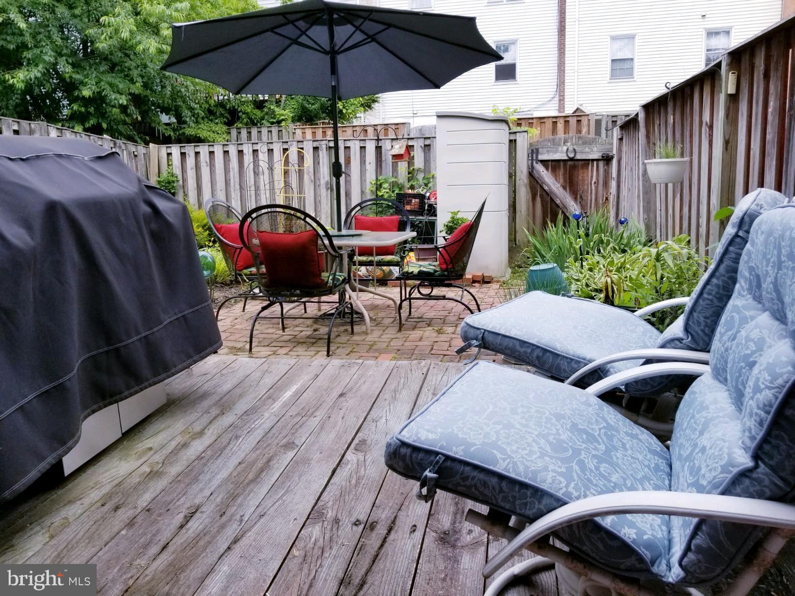 5504 Miles Court Springfield, VA 22151 - Photo 20 of 29 Covered Back Porch with Sun setter screen