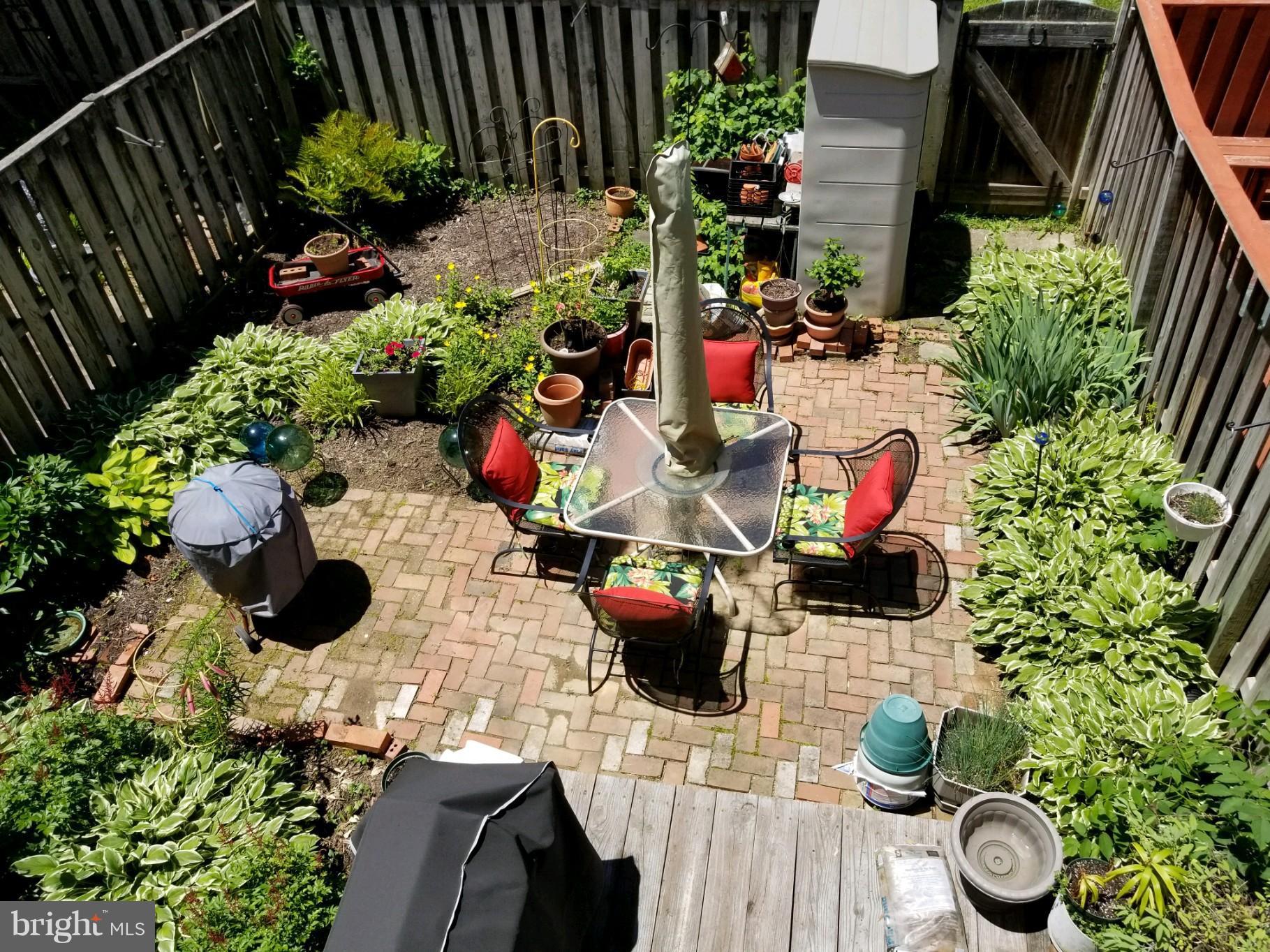 5504 Miles Court Springfield, VA 22151 - Photo 22 of 29 Gardener's Courtyard