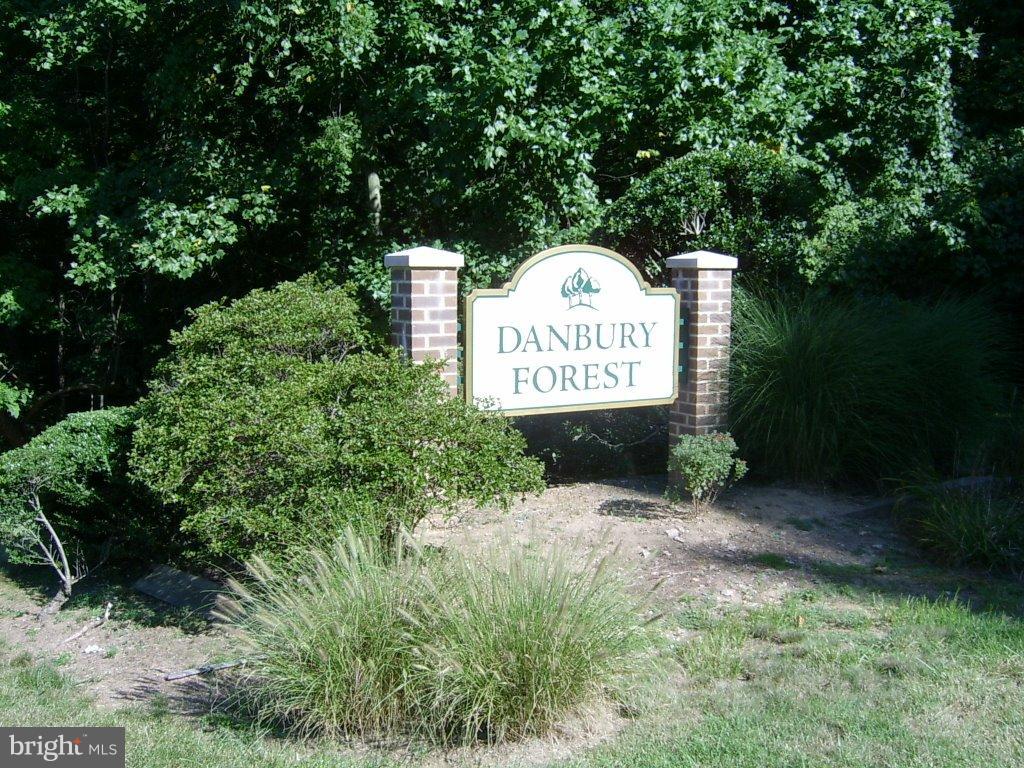 5504 Miles Court Springfield, VA 22151 - Photo 23 of 29 Welcome To Danbury Forest