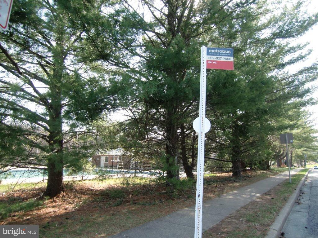 5504 Miles Court Springfield, VA 22151 - Photo 26 of 29 Express Bus To Pentagon