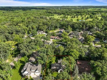 $1,795,000 | 853 Sauganash Drive, Fontana, WI 53125