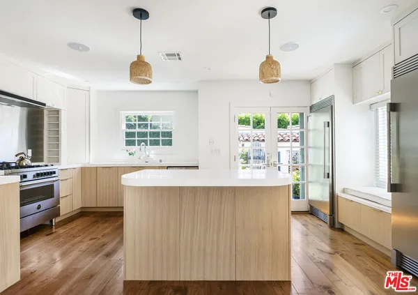 $9,200 | 3472 Rowena Avenue, Los Angeles, CA 90027