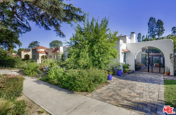 $9,200 | 3472 Rowena Avenue, Los Angeles, CA 90027