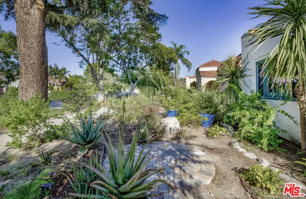 $9,200 | 3472 Rowena Avenue, Los Angeles, CA 90027