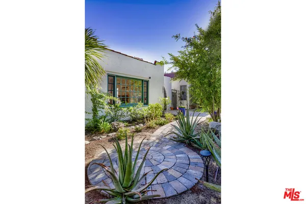 $9,200 | 3472 Rowena Avenue, Los Angeles, CA 90027