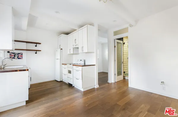 $9,200 | 3472 Rowena Avenue, Los Angeles, CA 90027