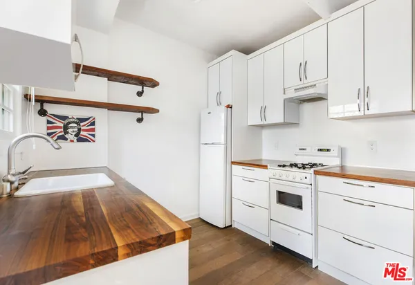 $9,200 | 3472 Rowena Avenue, Los Angeles, CA 90027