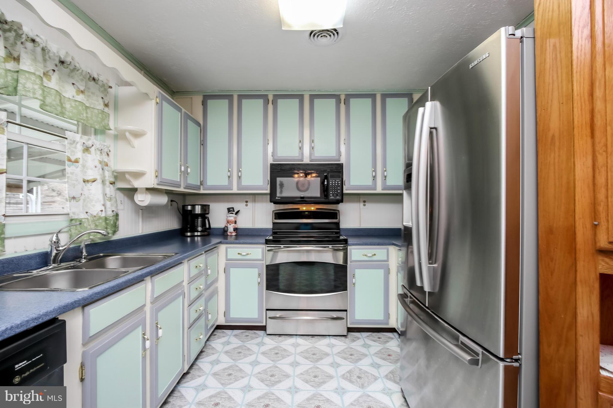 1430 Perryman Road Aberdeen, MD 21001 - Photo 2 of 25 Stainless Refrigerator