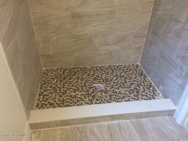 7030 Cairo Road Cocoa, FL 32927 - Photo 15 of 15 cairo master shower