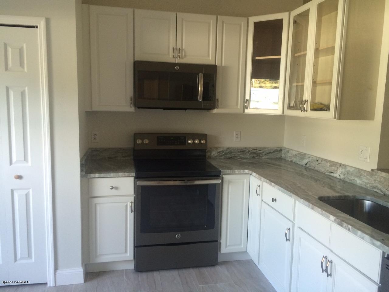 7030 Cairo Road Cocoa, FL 32927 - Photo 6 of 15 cairo kitchen stove