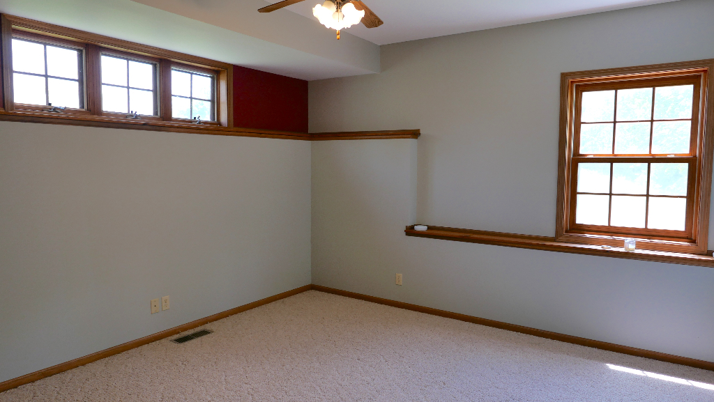 2346 West Longhollow Road Elizabeth, IL 61028 - Photo 42 of 44 an empty room with a window