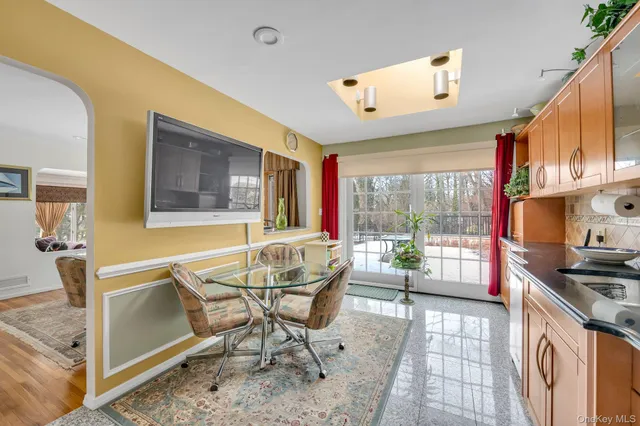 $1,700,000 | 1 Crystal Drive, Great Neck, NY 11021