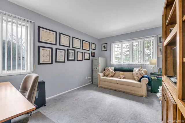 $1,700,000 | 1 Crystal Drive, Great Neck, NY 11021