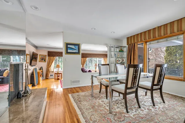 $1,700,000 | 1 Crystal Drive, Great Neck, NY 11021