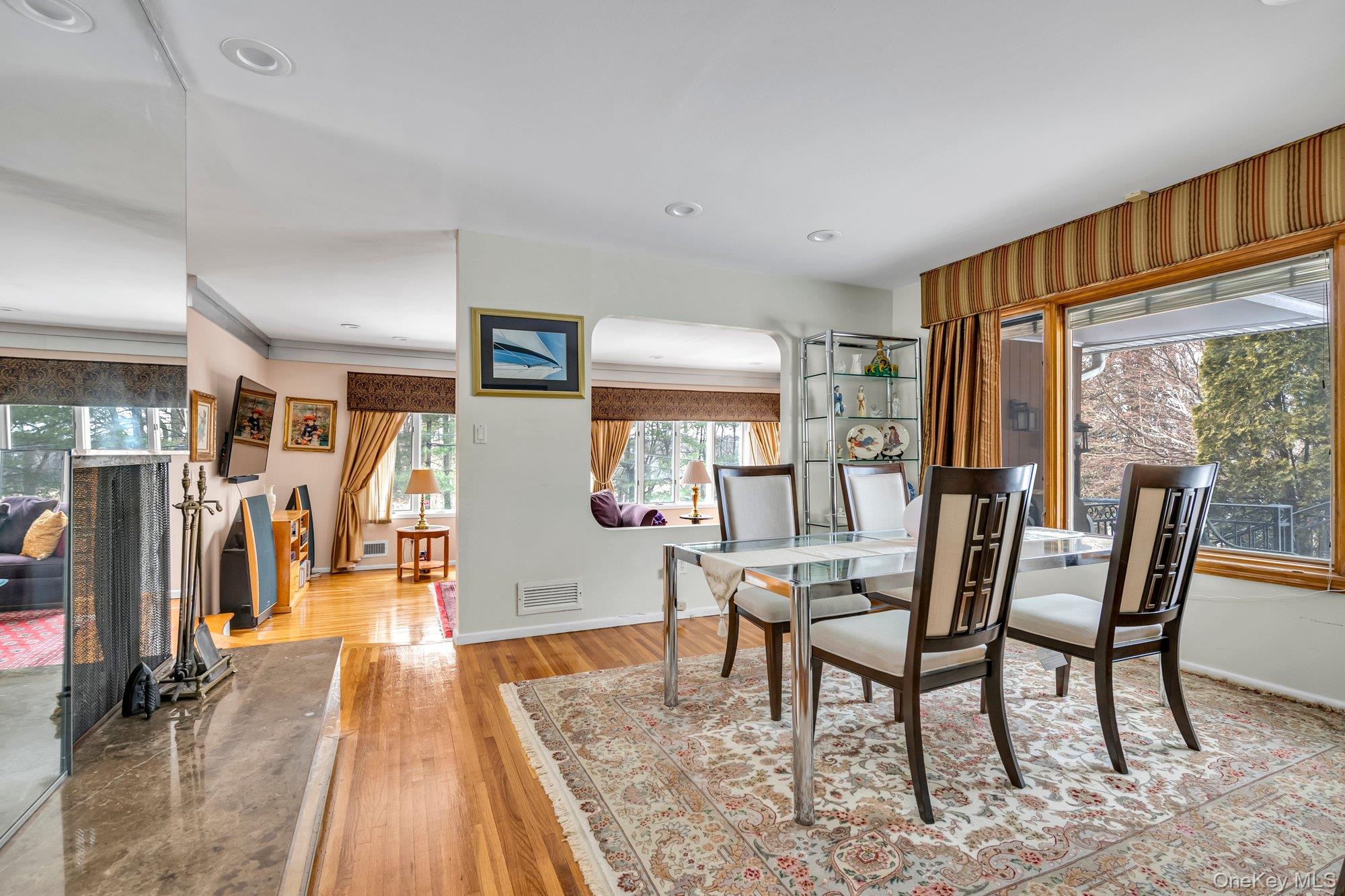 1 Crystal Drive Great Neck, NY 11021 - Photo 8 of 23