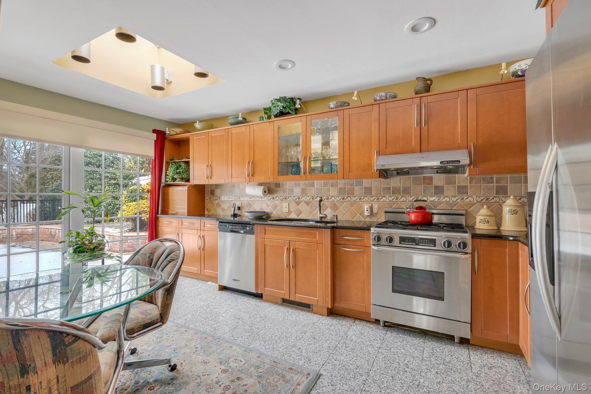 1 Crystal Drive Great Neck, NY 11021 - Photo 9 of 23